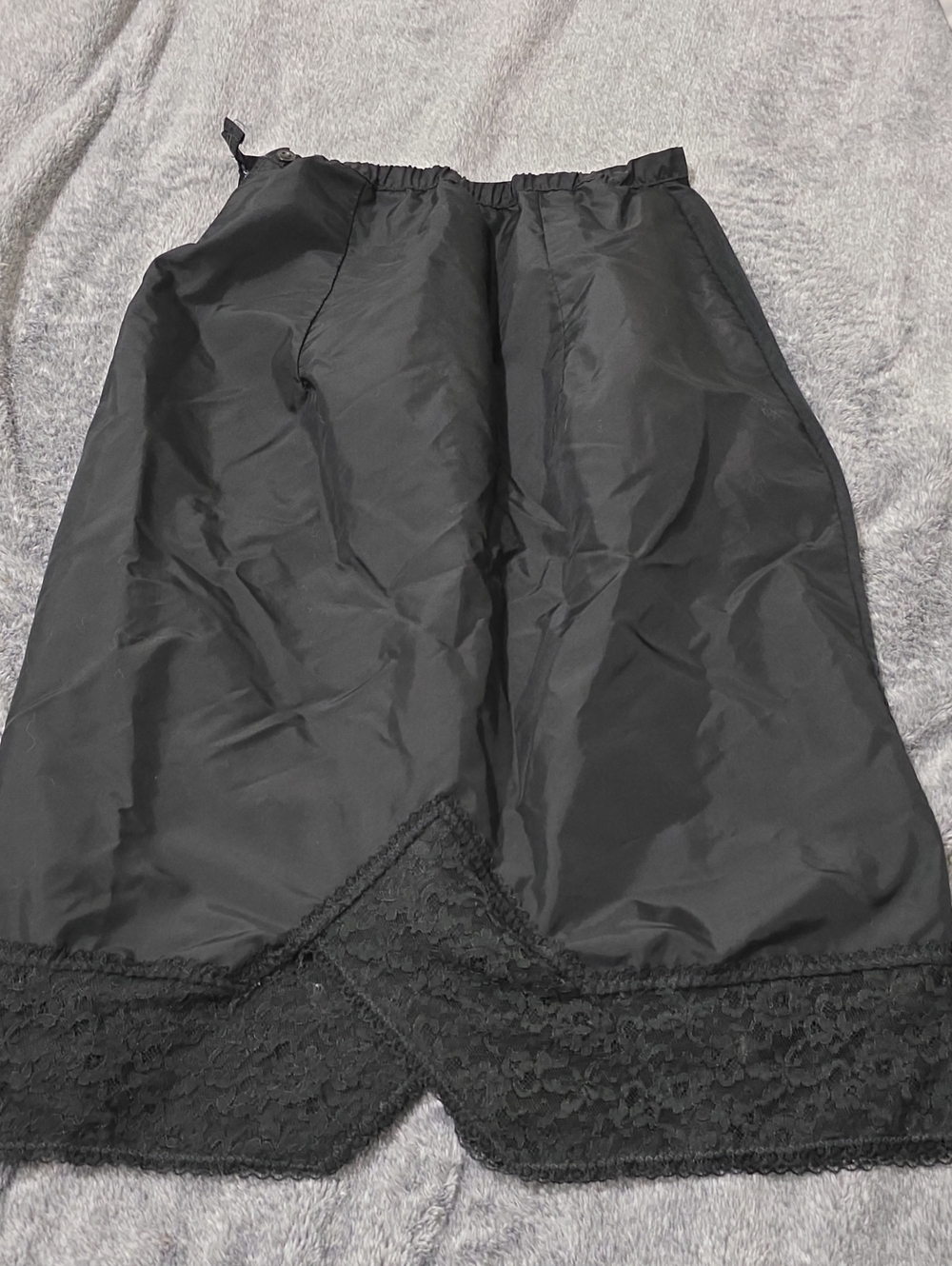 Vintage 50s 60s Skirt Saver by Beverly Vogue Black Half Slip Lace Side Zip 26